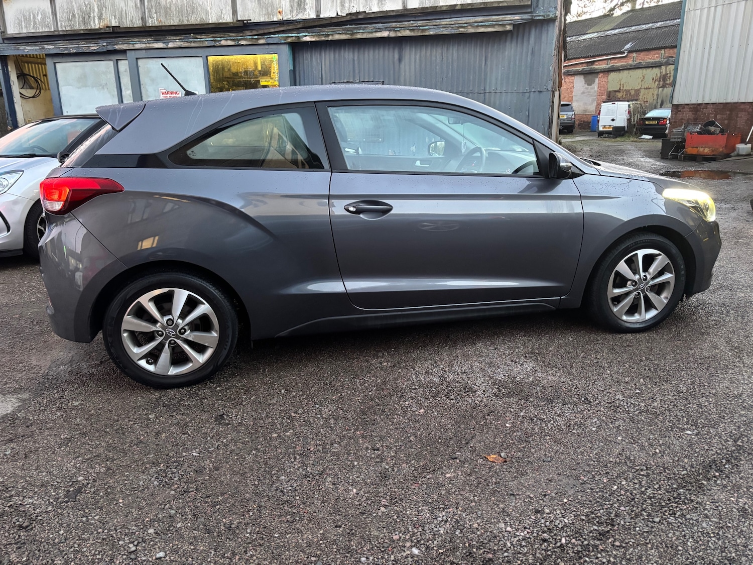 Used Hyundai i20 2015 for sale - 76960324: Photo 4