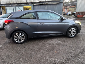 Used Hyundai i20 2015 for sale - 76960324: Photo