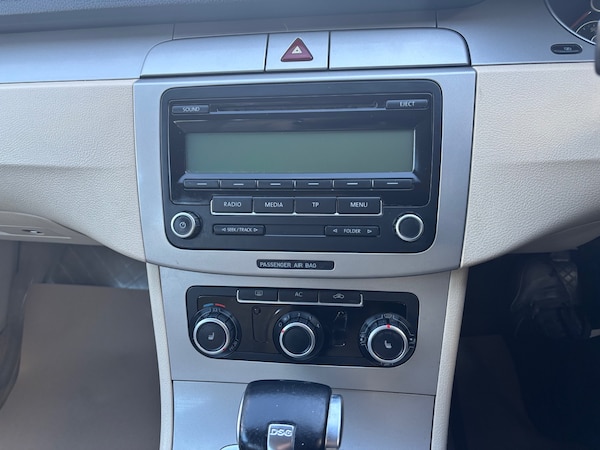 Used Volkswagen Passat 2010 for sale - 76143955: Photo 21