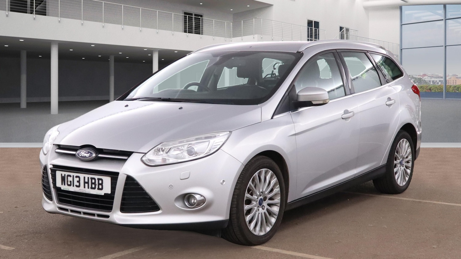 Used Ford Focus 2013 for sale - 76426839: Photo 2