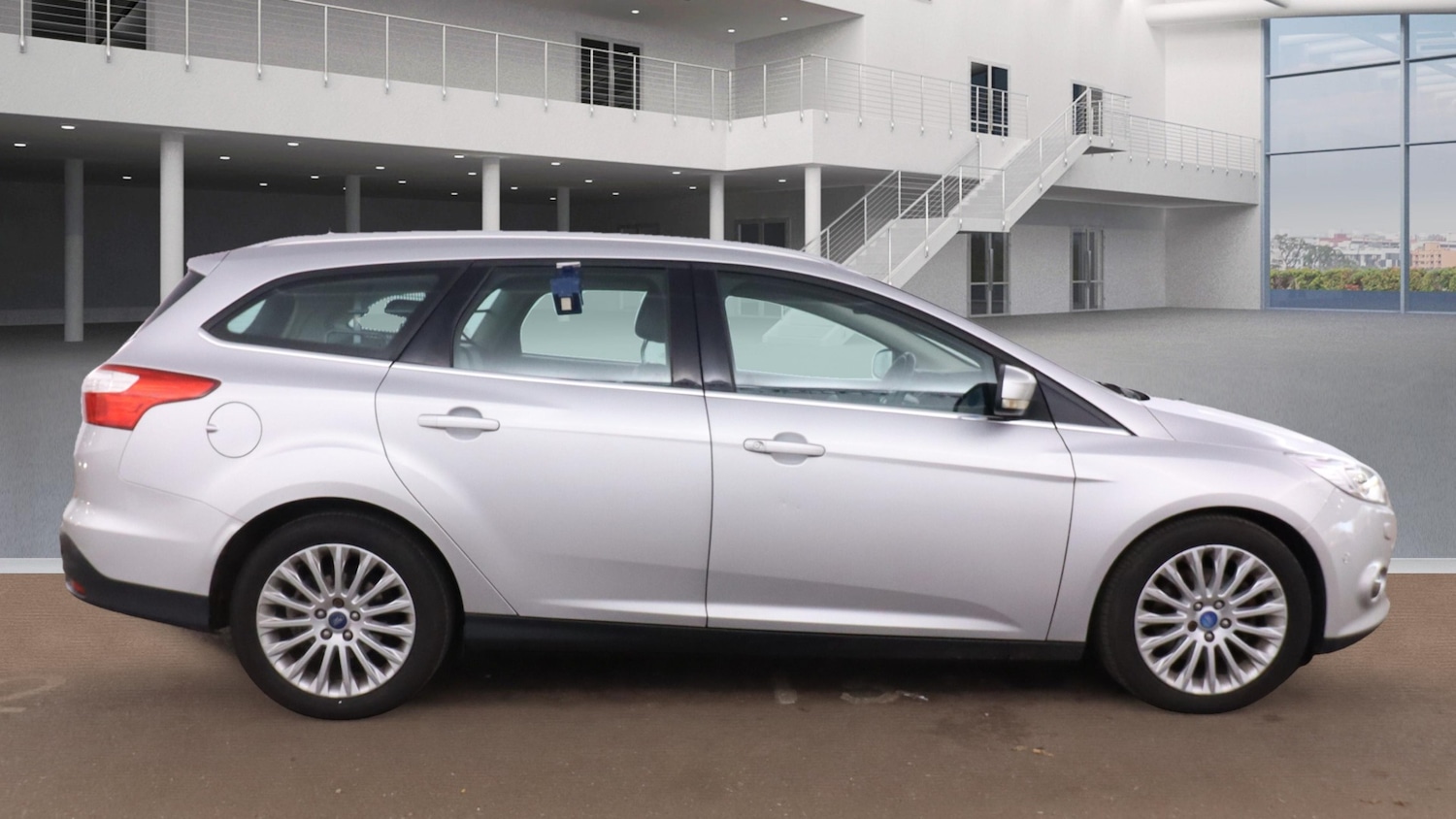 Used Ford Focus 2013 for sale - 76426839: Photo 3
