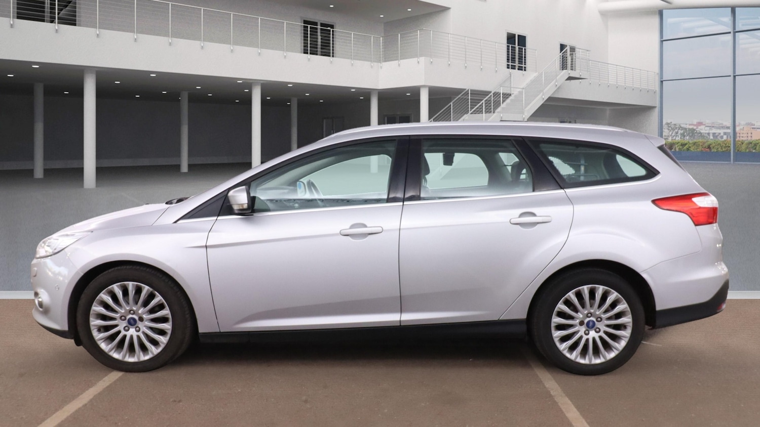 Used Ford Focus 2013 for sale - 76426839: Photo 4