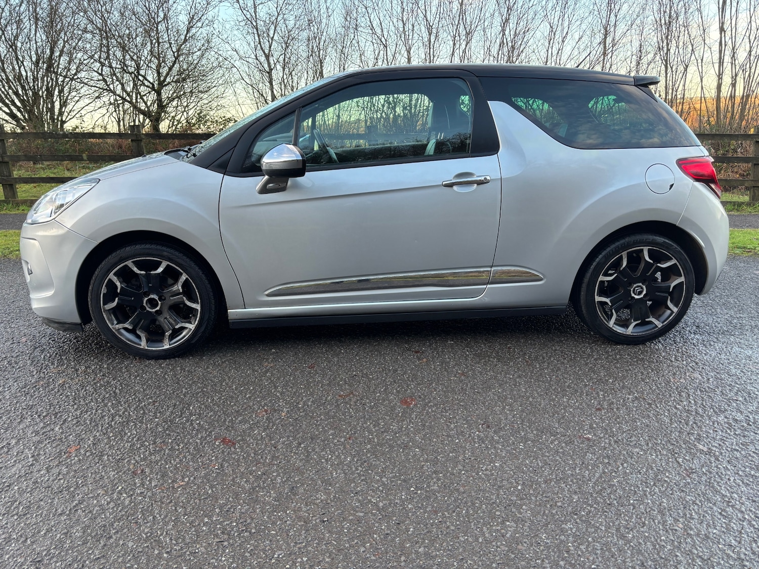 Used Citroen DS3 2011 for sale - 76904444: Photo 3