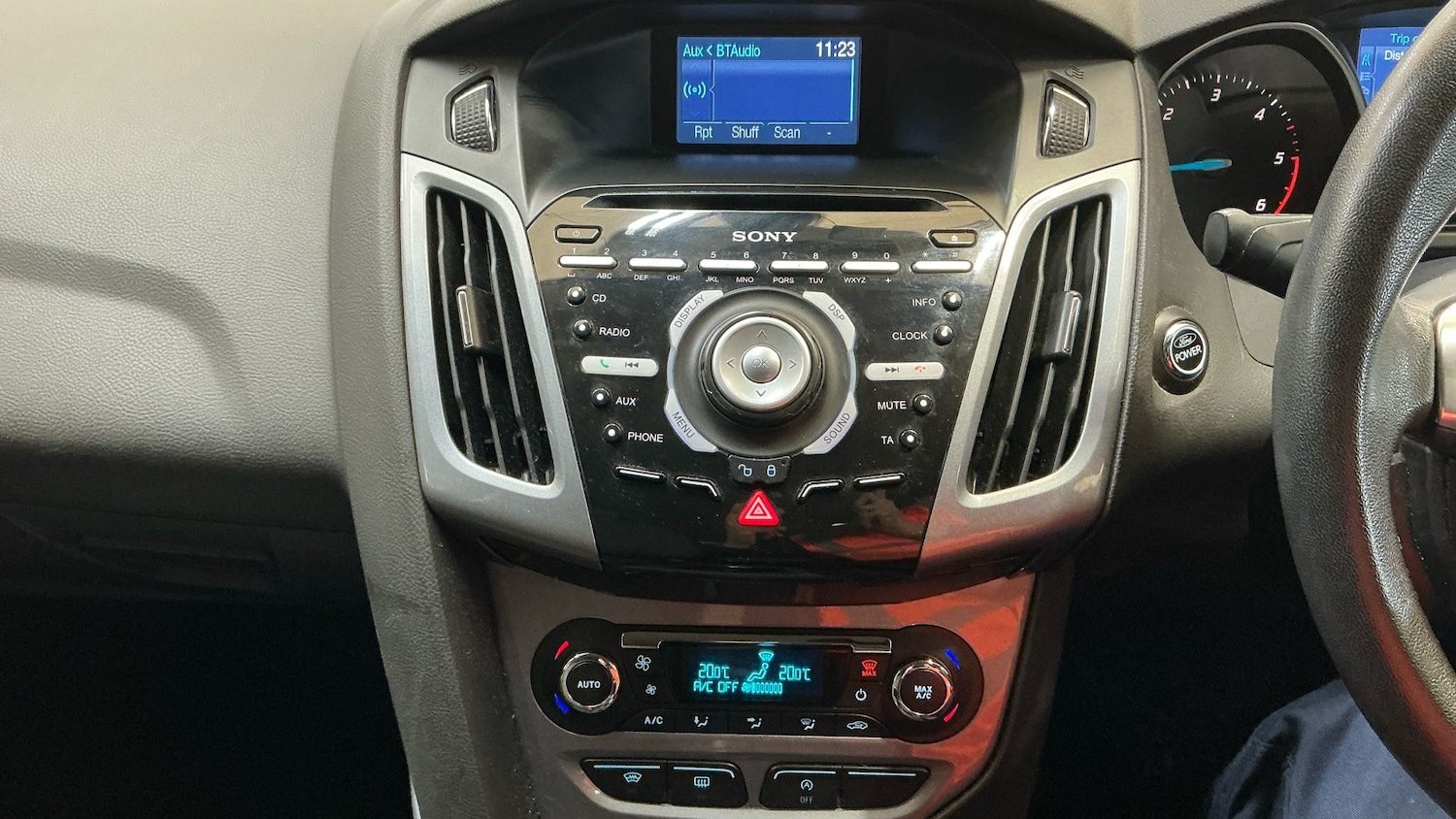 Used Ford Focus 2011 for sale - 76252214: Photo 10