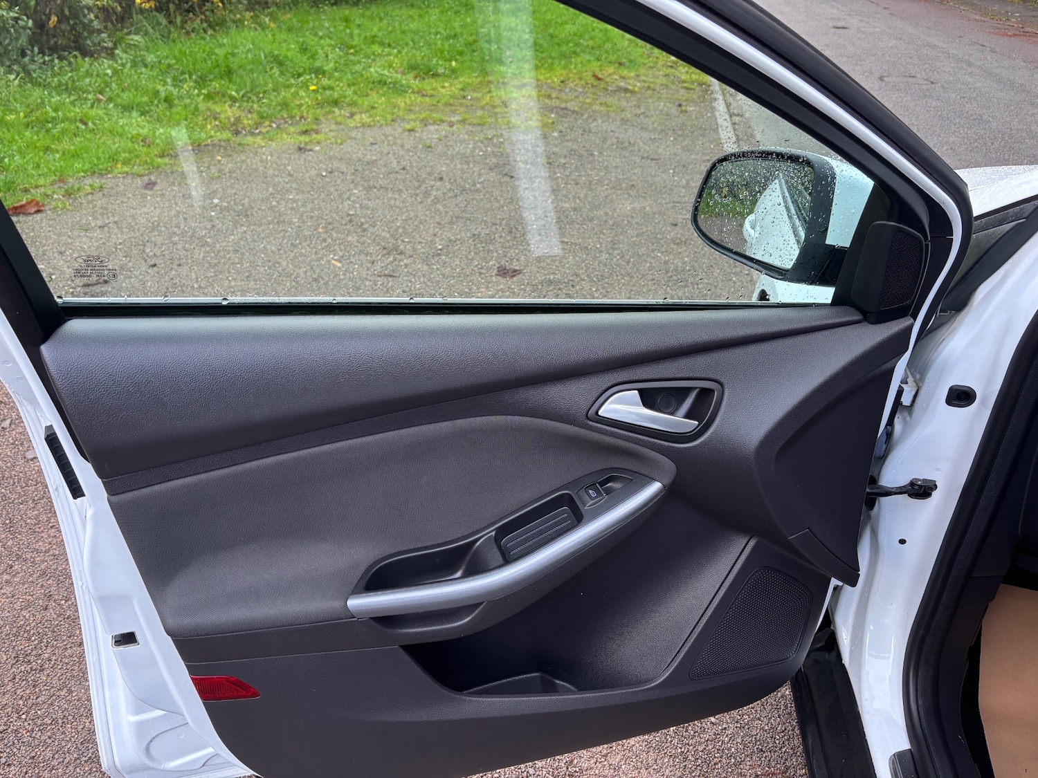 Used Ford Focus 2011 for sale - 76252214: Photo 17