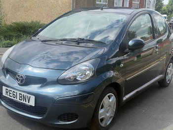 Used Toyota AYGO 2011 for sale - 74938389: Photo