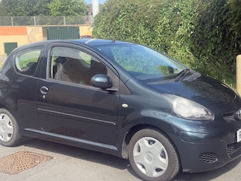 Used Toyota AYGO 2011 for sale - 74938389: Photo