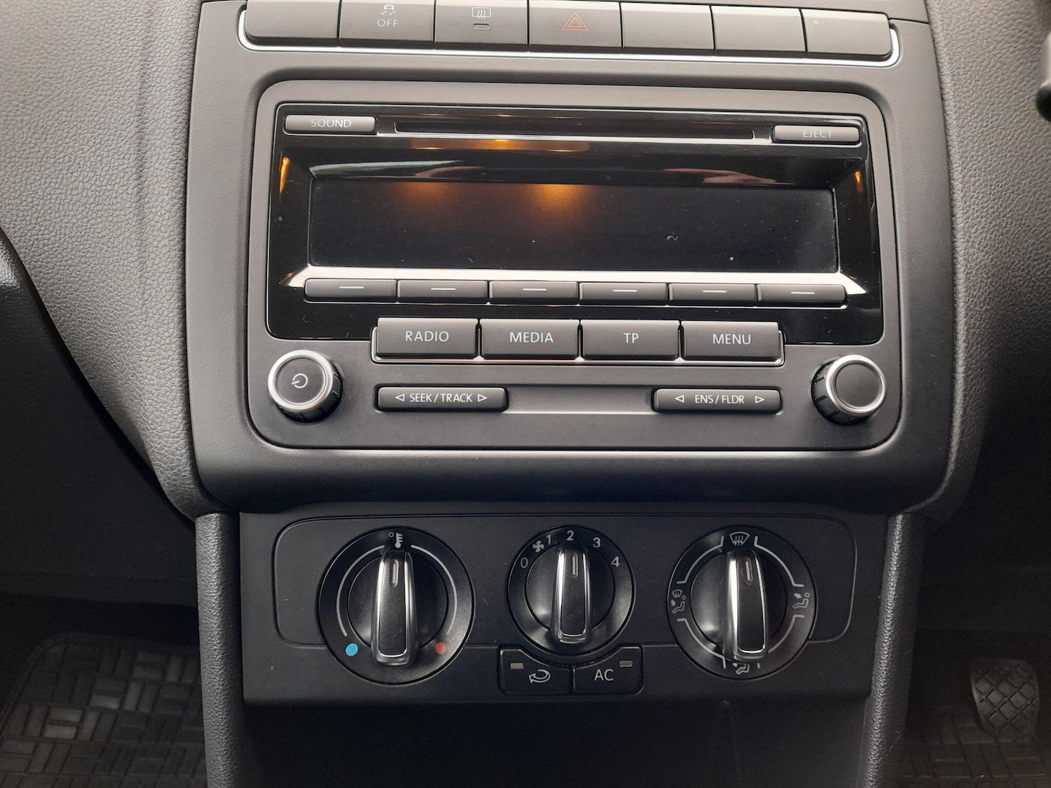 Used Volkswagen Polo 2012 for sale - 77550327: Photo 24