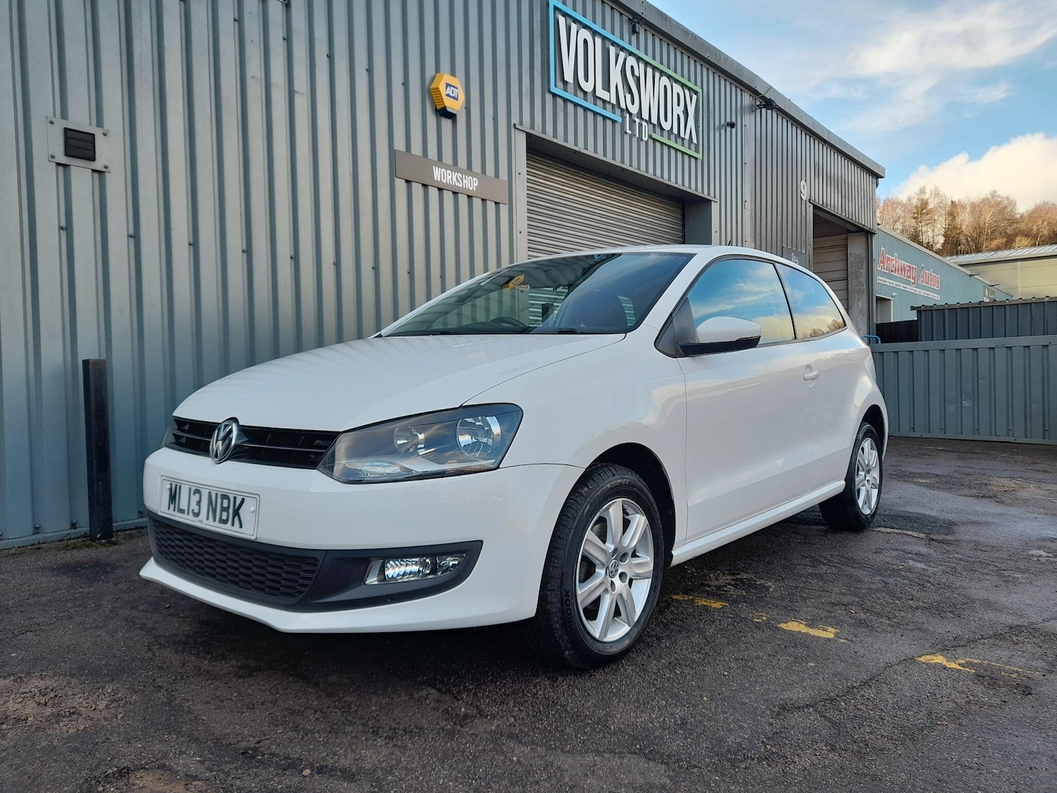 Used Volkswagen Polo 2013 for sale - 77550661: Photo 2