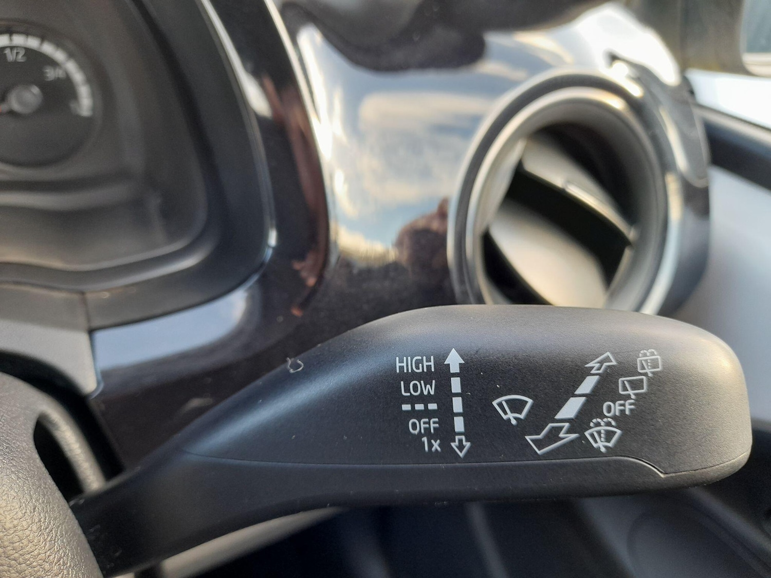 Used Volkswagen up! 2012 for sale - 77839763: Photo 23