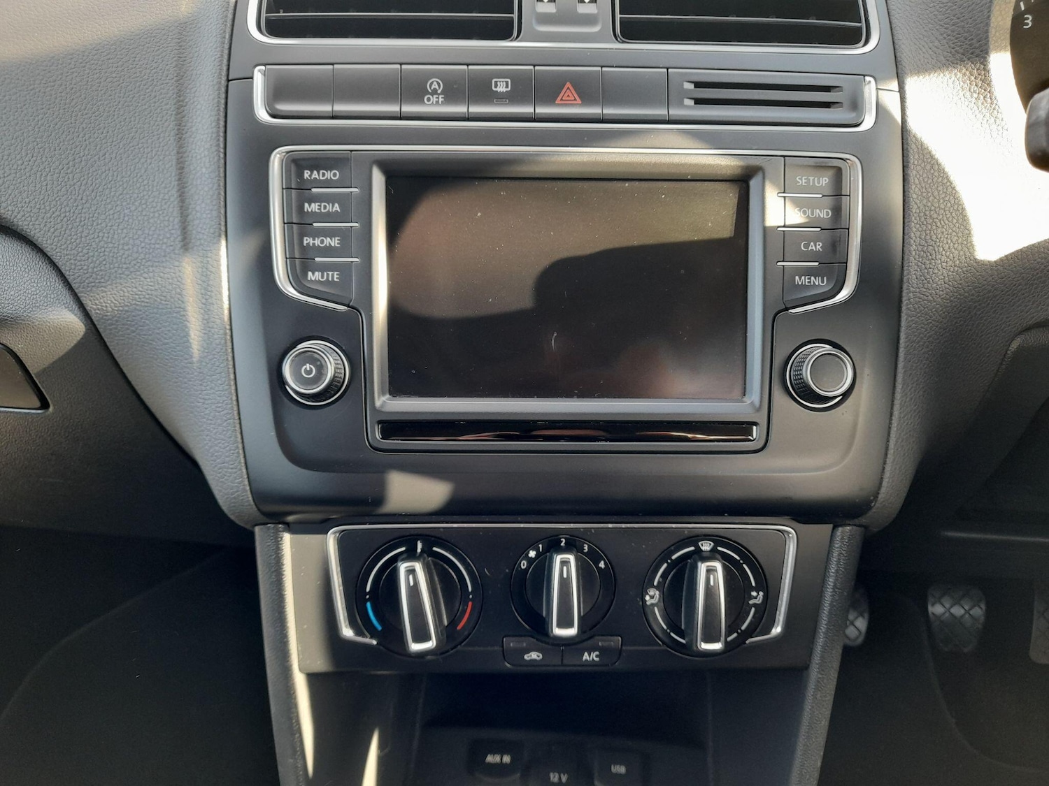 Used Volkswagen Polo 2015 for sale - 77839233: Photo 28