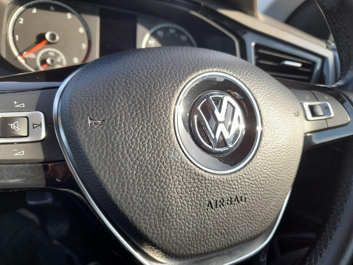 Used Volkswagen Polo 2018 for sale - 77839121: Photo 24