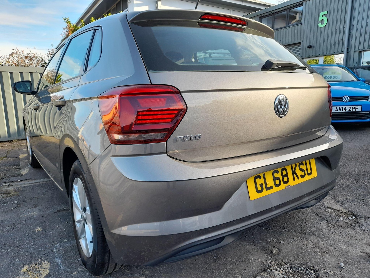 Used Volkswagen Polo 2018 for sale - 77839121: Photo 8