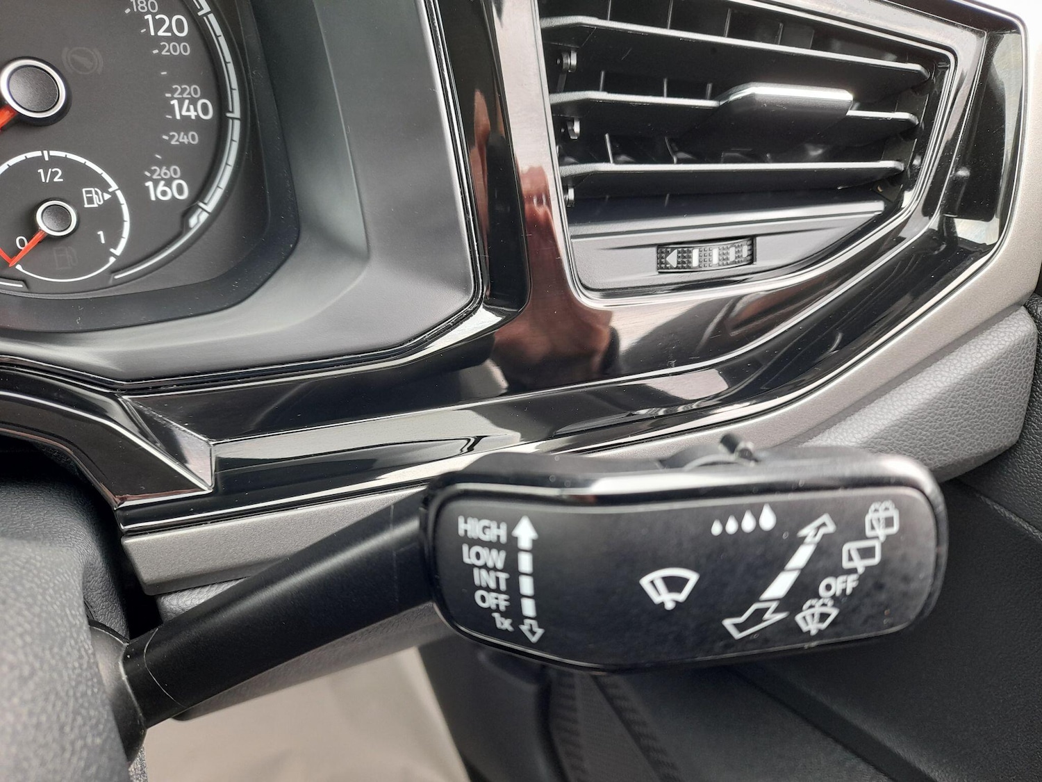 Used Volkswagen Polo 2018 for sale - 77838759: Photo 20