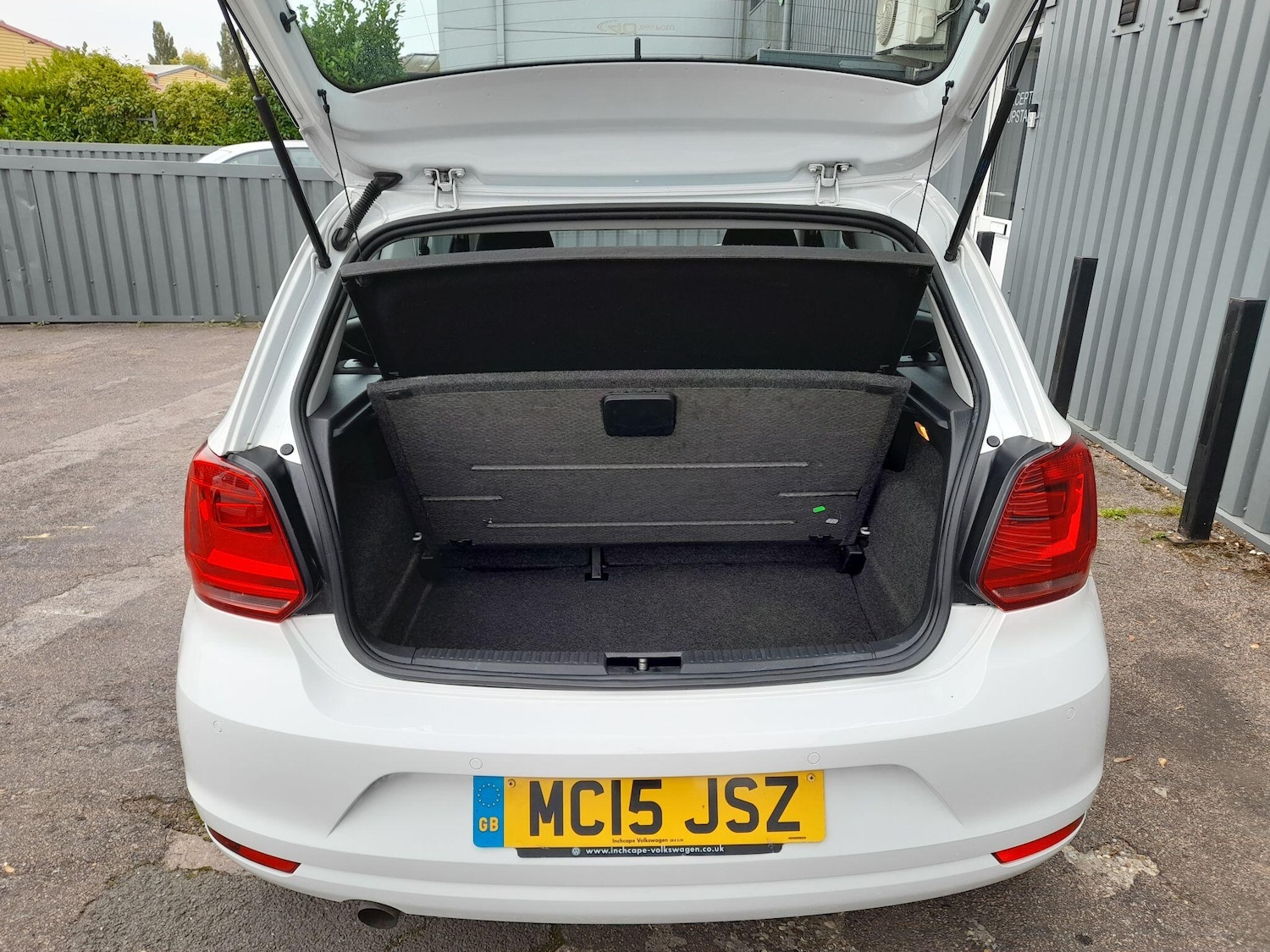 Used Volkswagen Polo 2015 for sale - 77549884: Photo 17