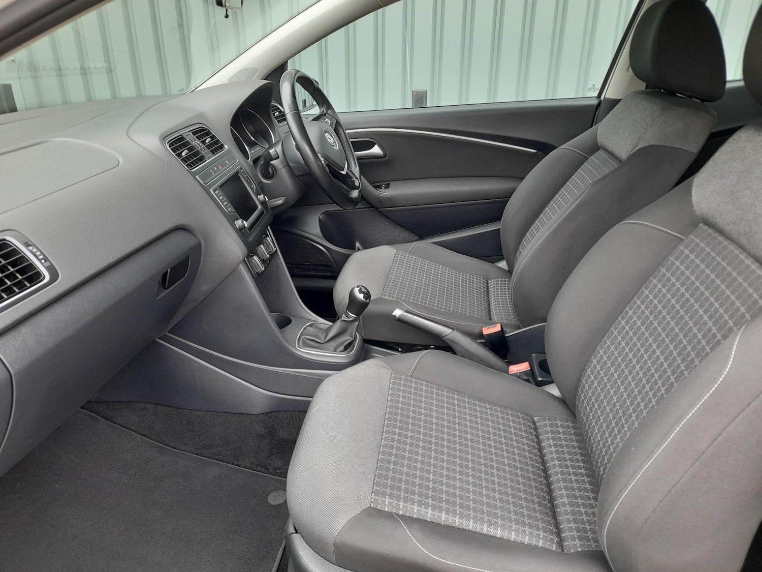 Used Volkswagen Polo 2015 for sale - 77549884: Photo 37