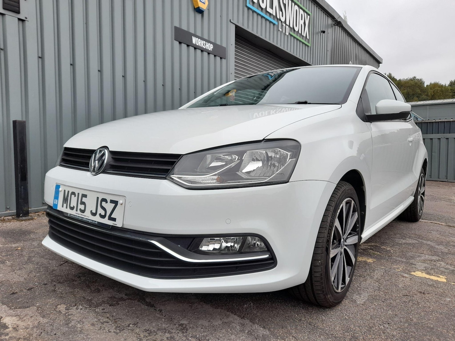 Used Volkswagen Polo 2015 for sale - 77549884: Photo 4