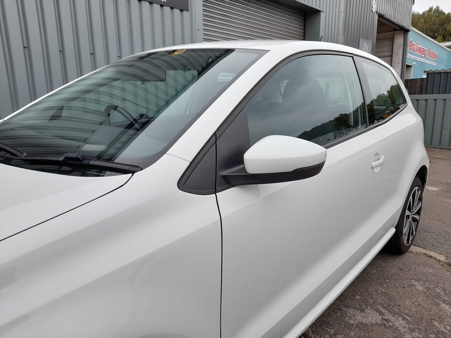 Used Volkswagen Polo 2015 for sale - 77549884: Photo 8