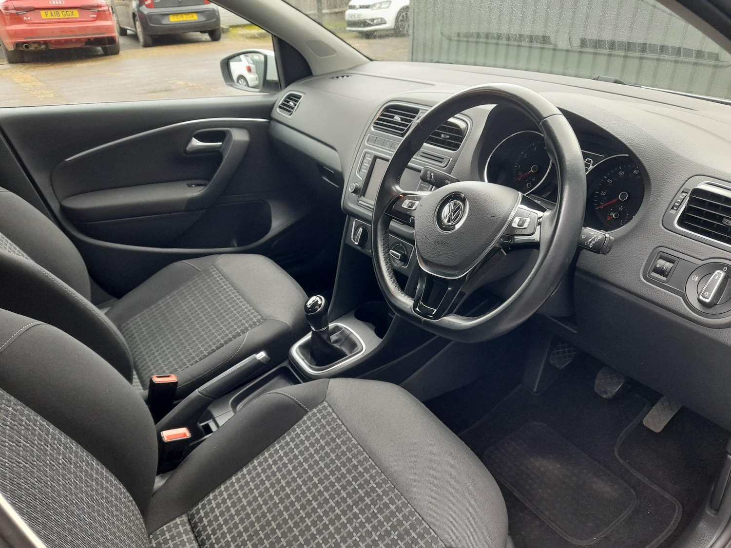 Used Volkswagen Polo 2016 for sale - 77550623: Photo 19