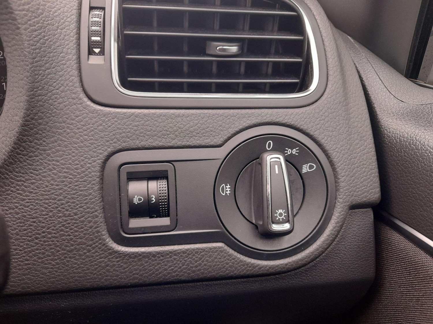 Used Volkswagen Polo 2016 for sale - 77550623: Photo 22