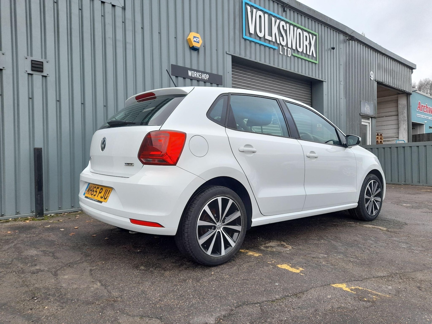 Used Volkswagen Polo 2016 for sale - 77550623: Photo 39