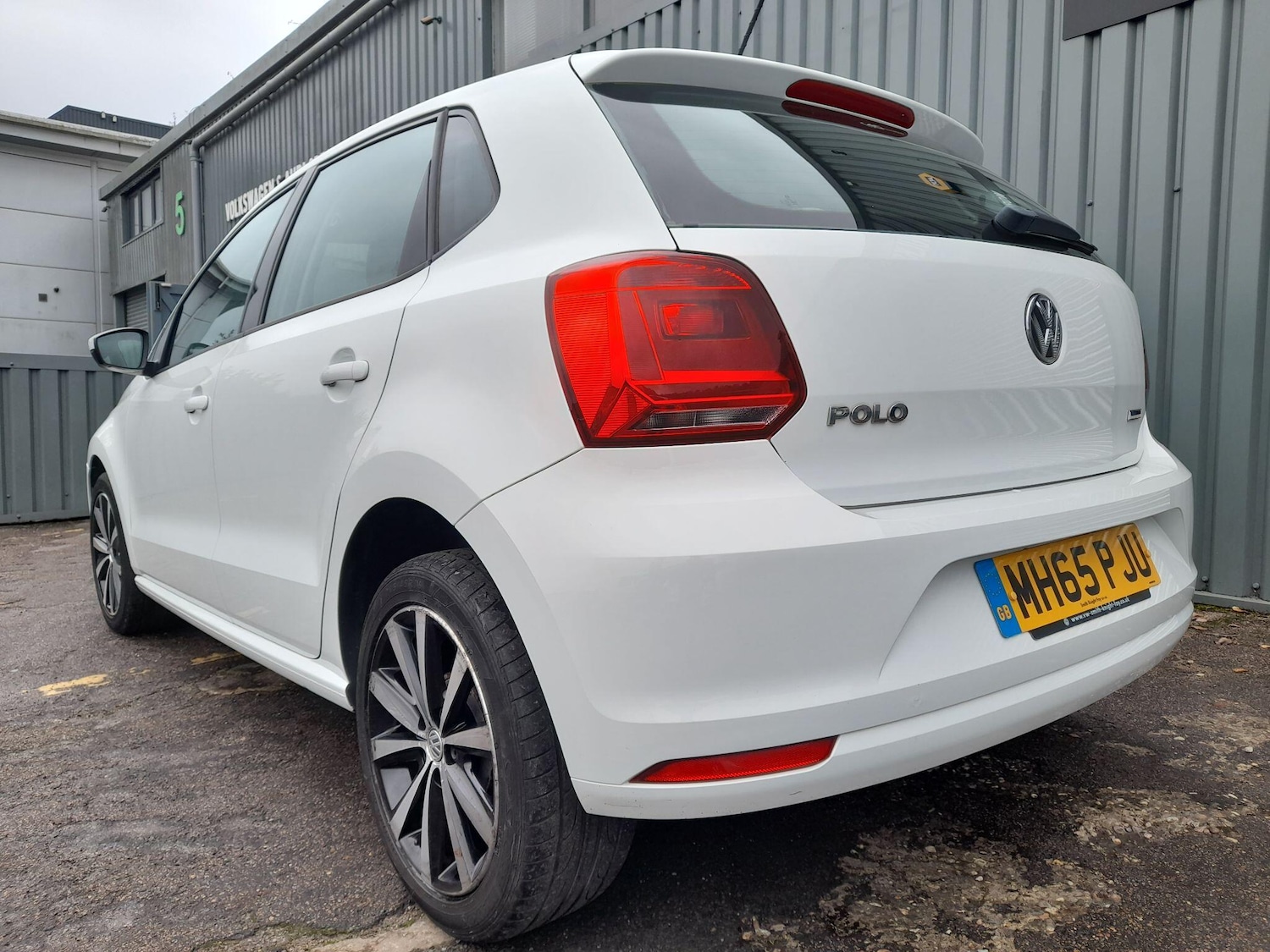 Used Volkswagen Polo 2016 for sale - 77550623: Photo 7