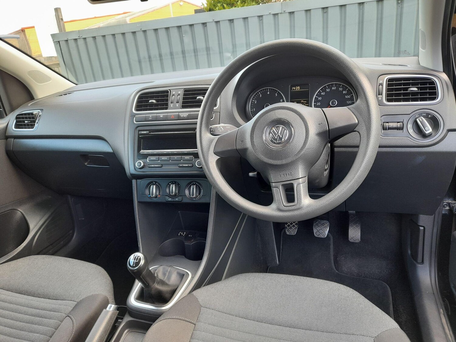 Used Volkswagen Polo 2011 for sale - 77839038: Photo 30