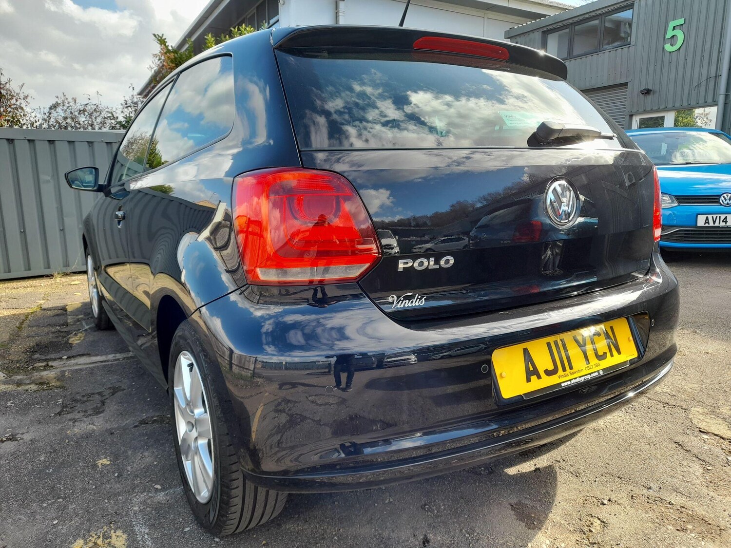 Used Volkswagen Polo 2011 for sale - 77839038: Photo 8