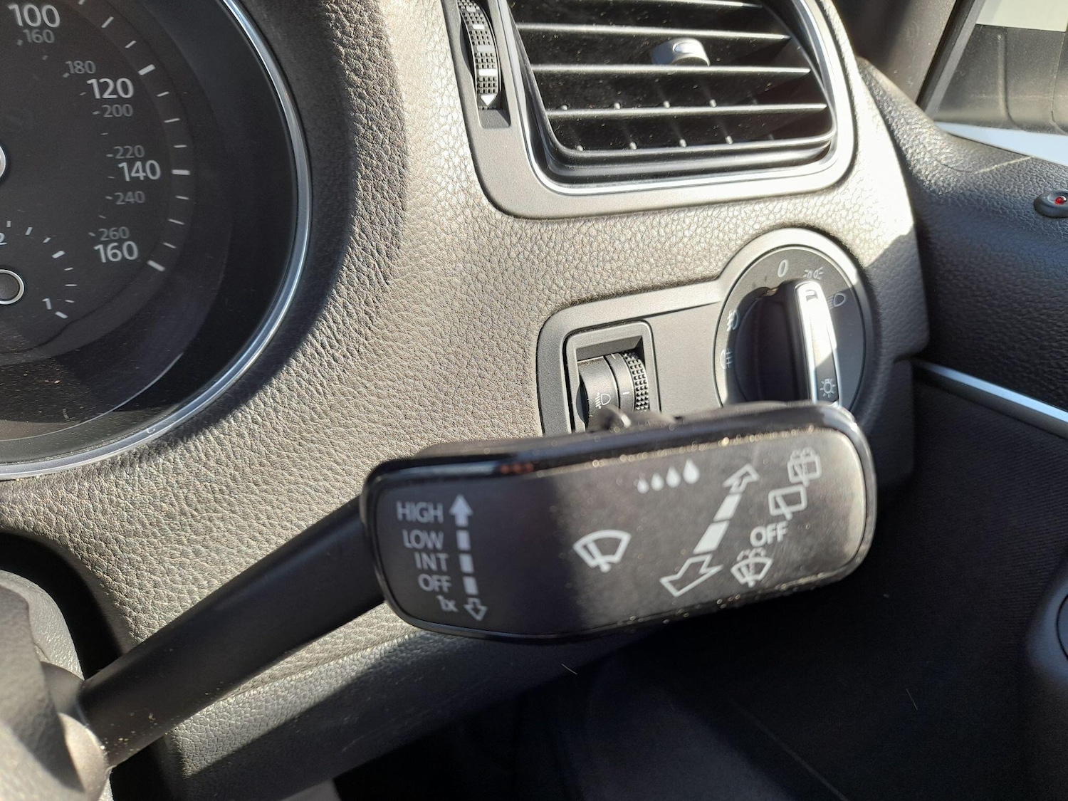 Used Volkswagen Polo 2017 for sale - 77840017: Photo 24