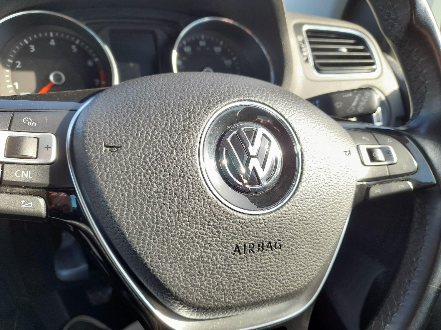 Used Volkswagen Polo 2017 for sale - 77840017: Photo 28