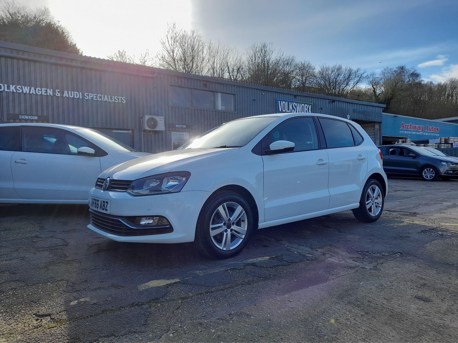 Used Volkswagen Polo 2017 for sale - 77840017: Photo 3
