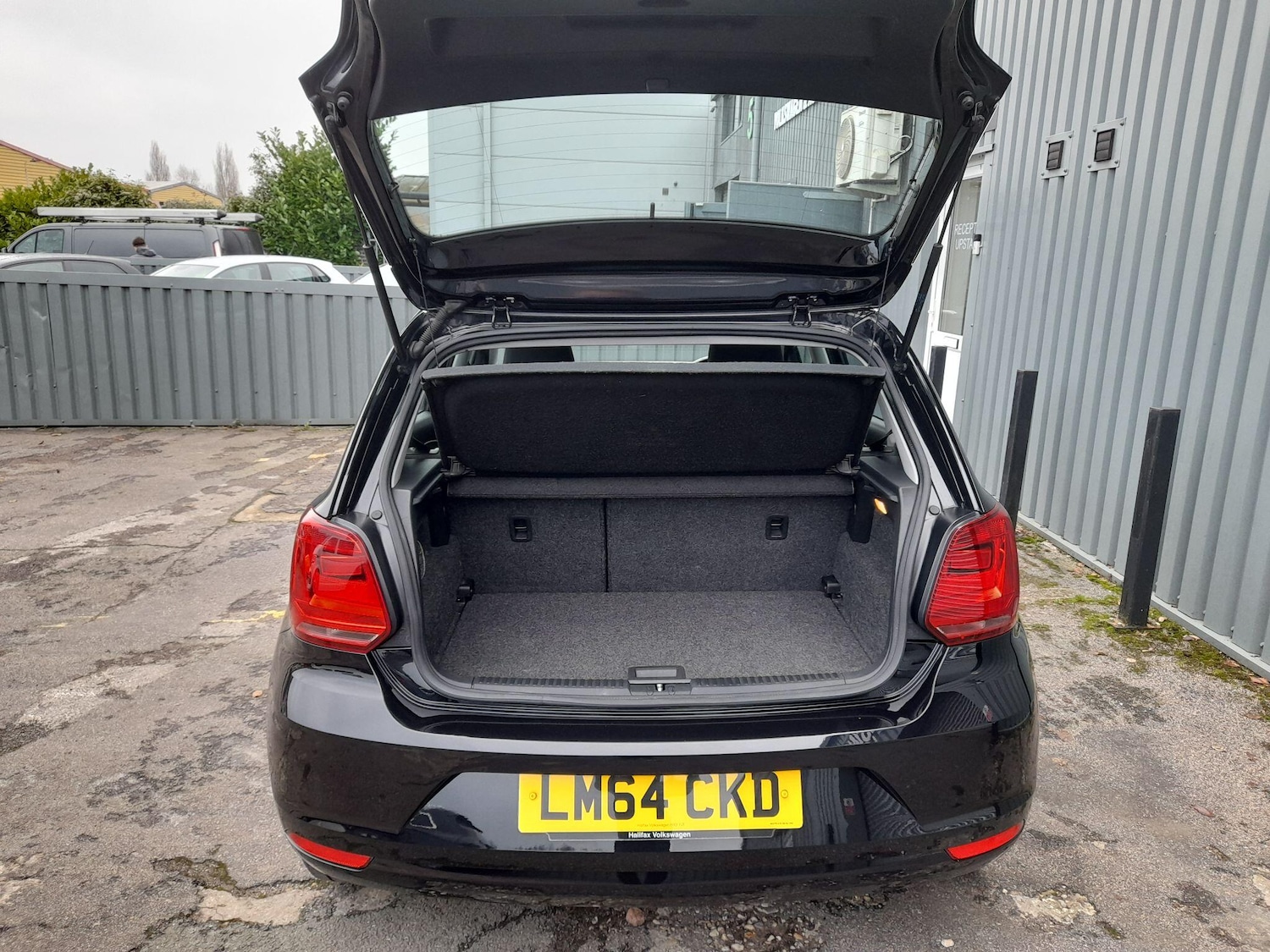 Used Volkswagen Polo 2014 for sale - 77550645: Photo 17