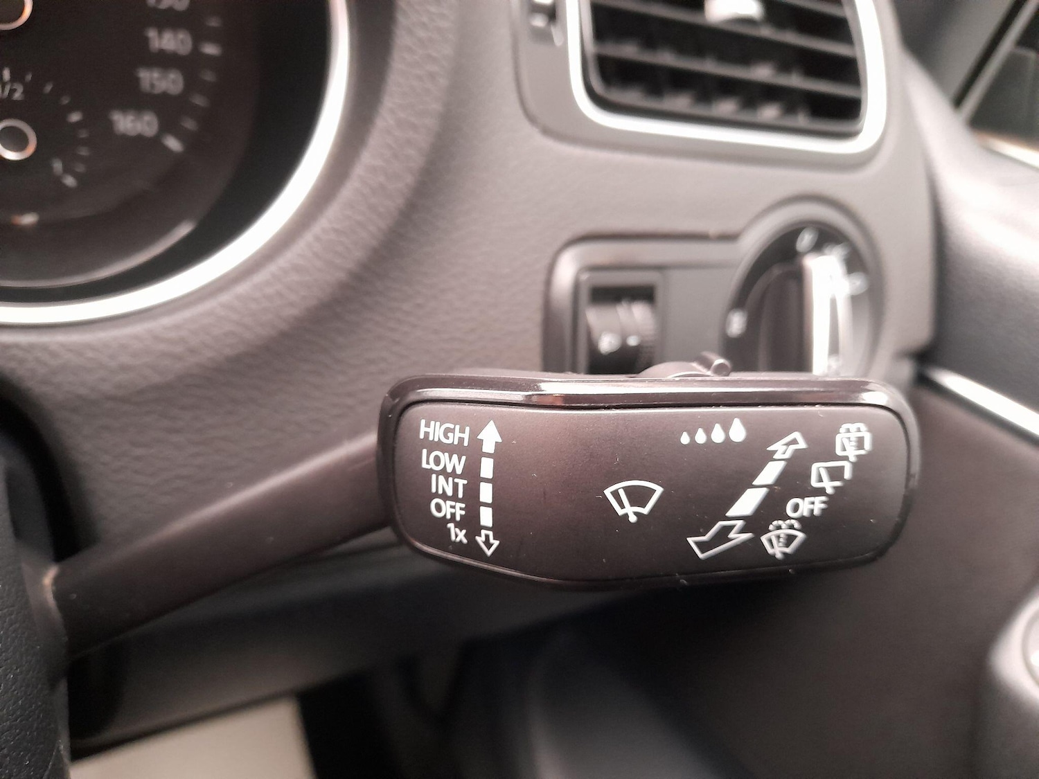 Used Volkswagen Polo 2014 for sale - 77550645: Photo 24