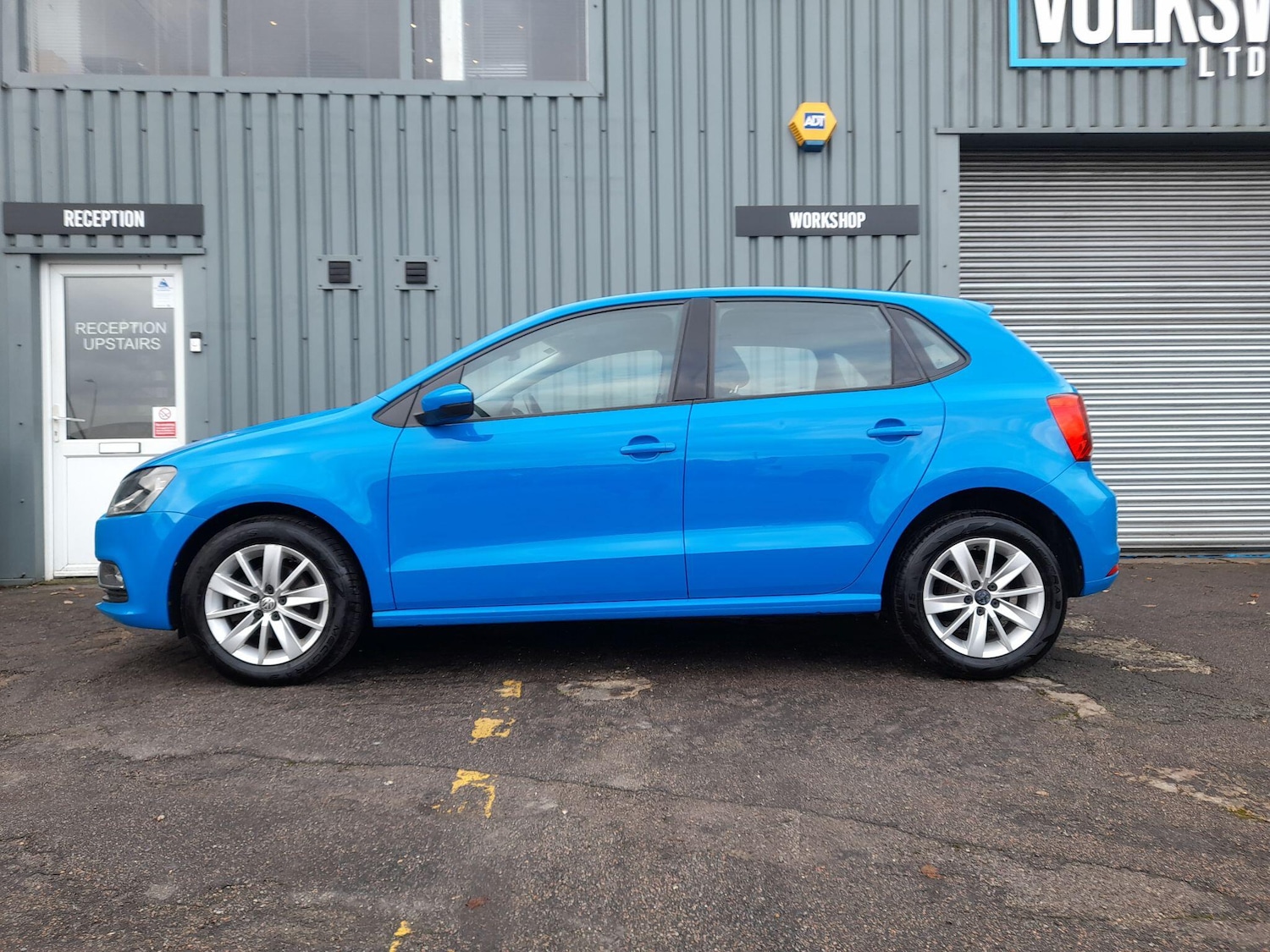 Used Volkswagen Polo 2014 for sale - 77550529: Photo 2