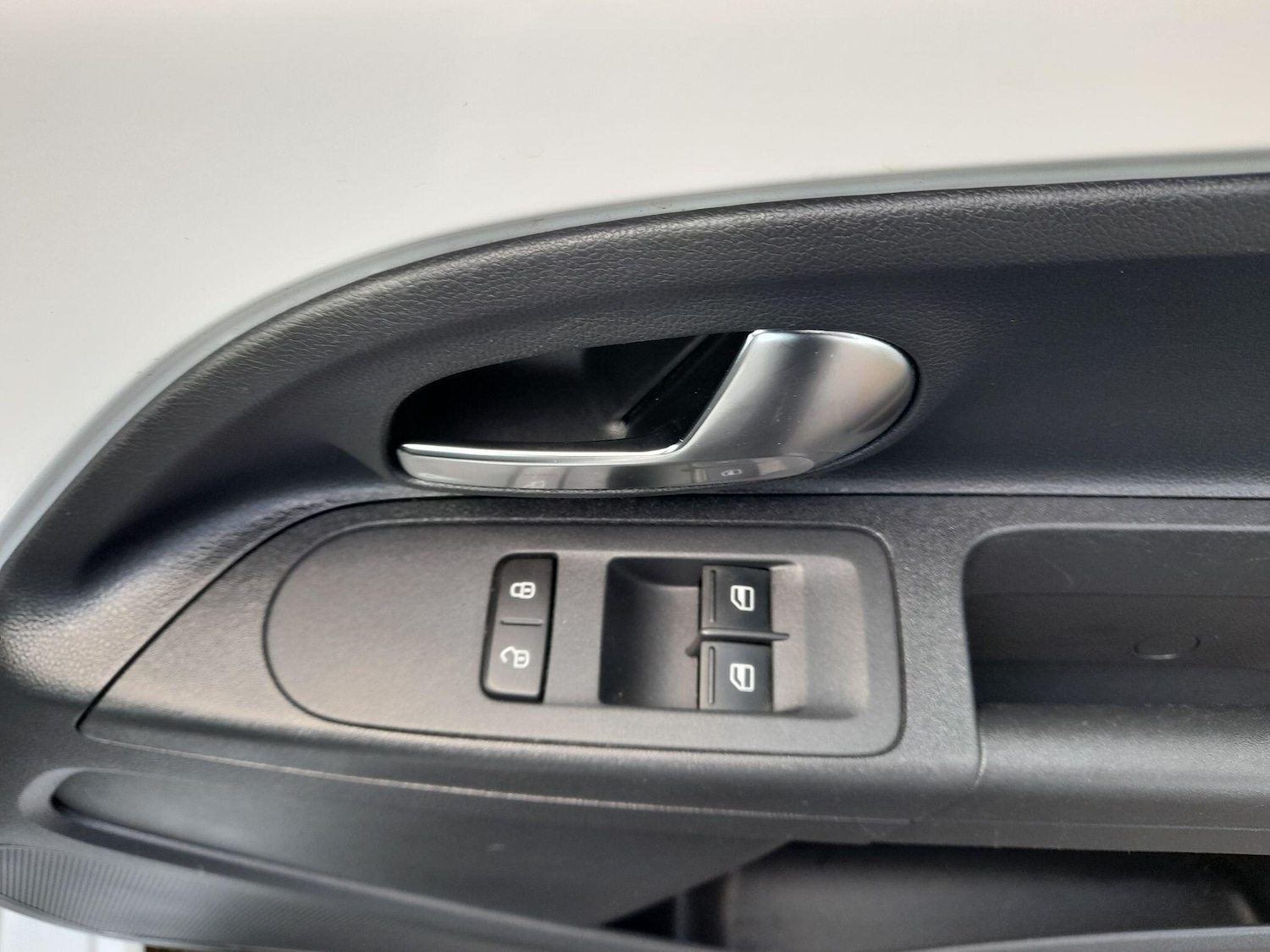 Used Volkswagen up! 2015 for sale - 77550300: Photo 20