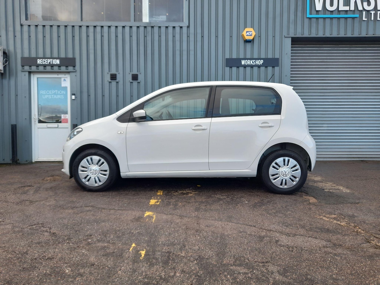 Used Volkswagen up! 2015 for sale - 77550300: Photo 3