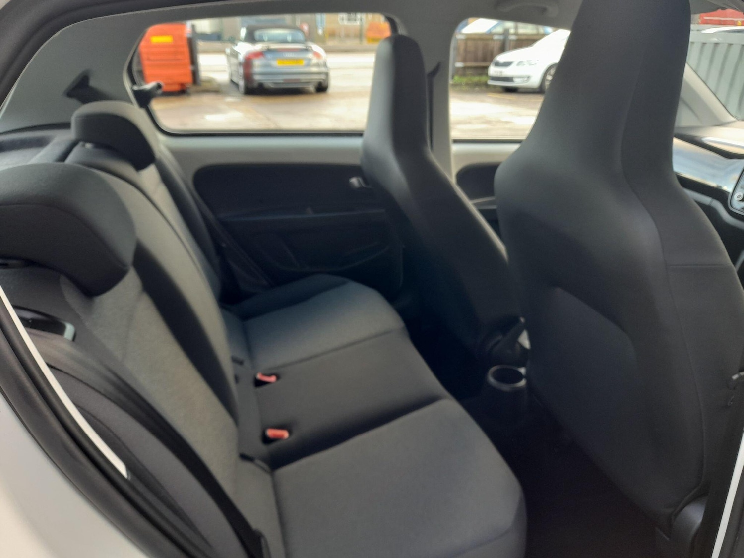 Used Volkswagen up! 2015 for sale - 77550300: Photo 30