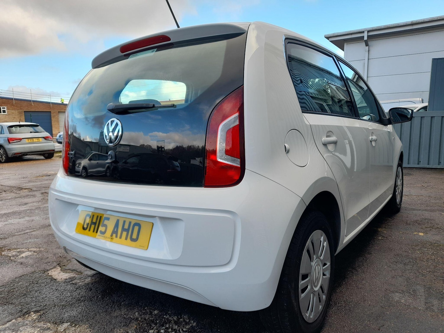 Used Volkswagen up! 2015 for sale - 77550300: Photo 6