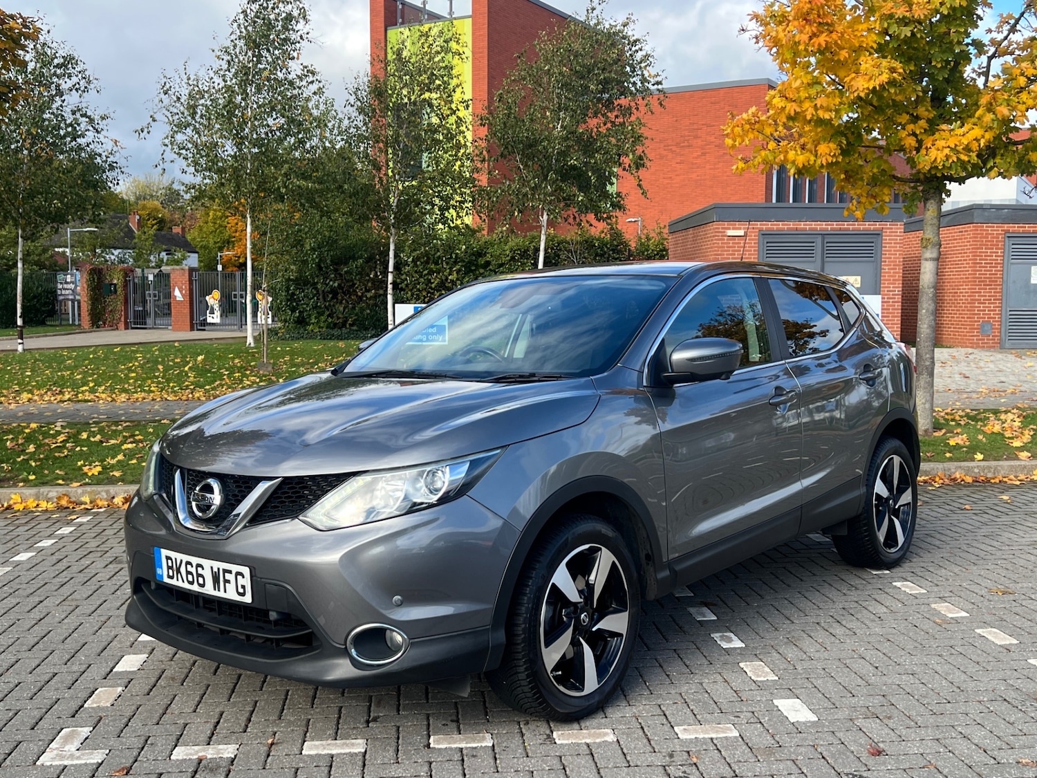 Used Nissan Qashqai 2016 for sale - 76330892: Photo 2