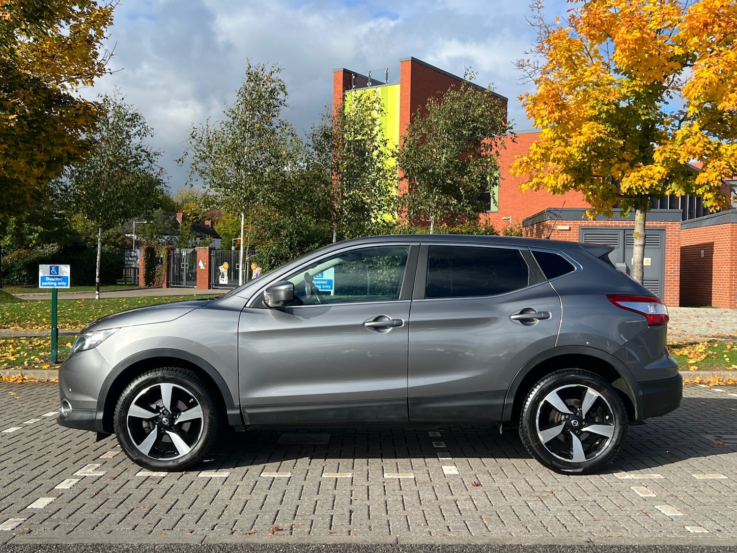 Used Nissan Qashqai 2016 for sale - 76330892: Photo 3
