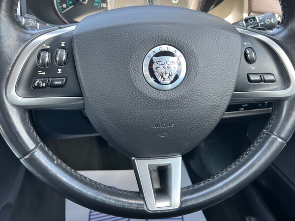 Used Jaguar XF 2012 for sale - 75105847: Photo 16