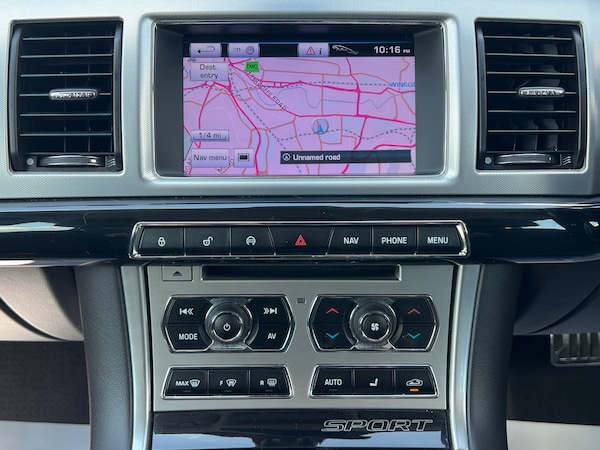 Used Jaguar XF 2012 for sale - 75105847: Photo 17