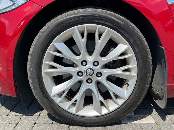 Used Jaguar XF 2012 for sale - 75105847: Photo 31