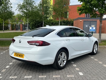 Used Vauxhall Insignia 2018 for sale - 79362661: Photo