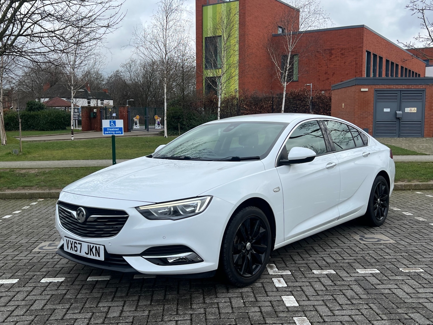 Used Vauxhall Insignia 2017 for sale - 77492848: Photo 2