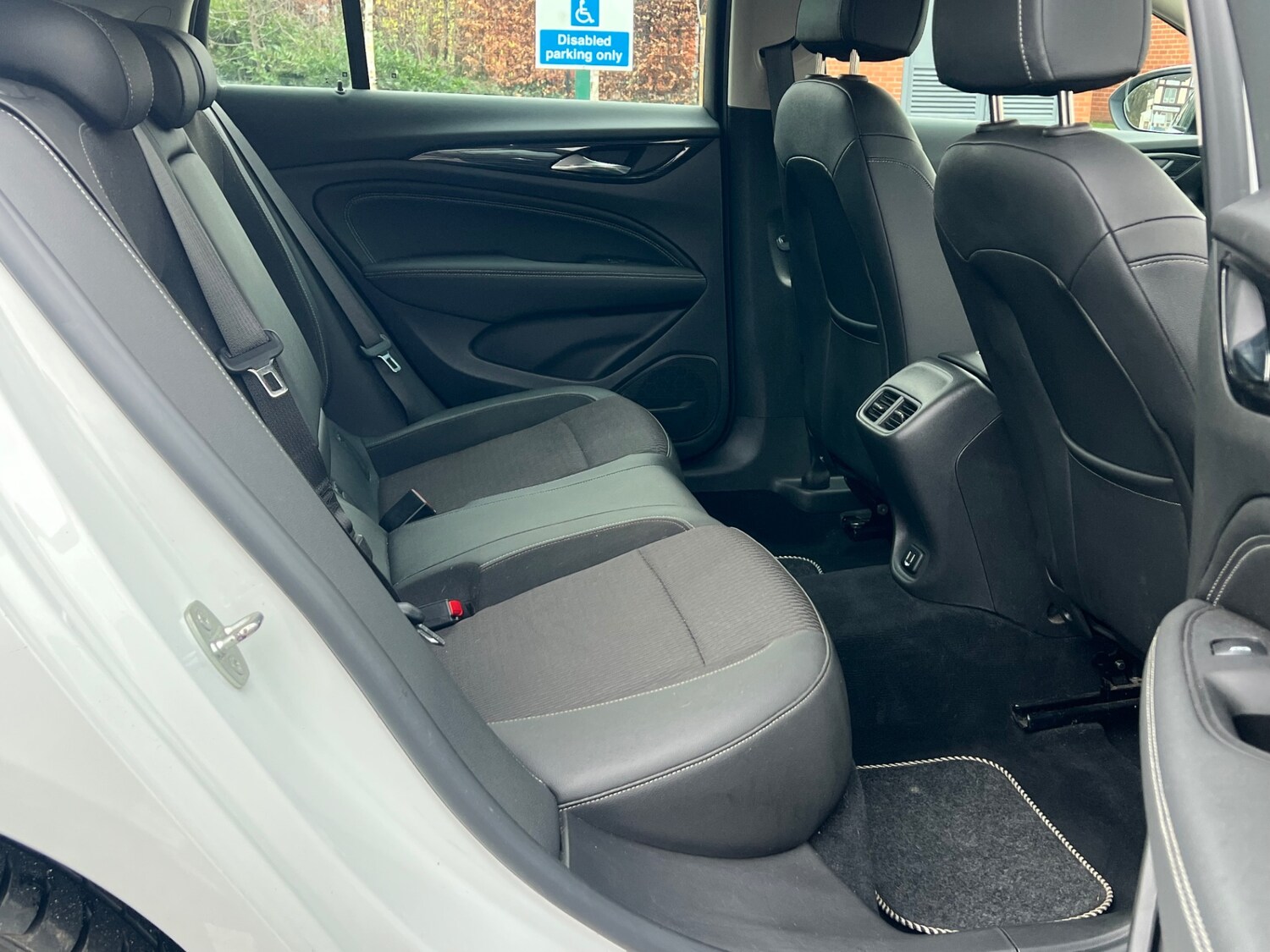 Used Vauxhall Insignia 2017 for sale - 77492848: Photo 28