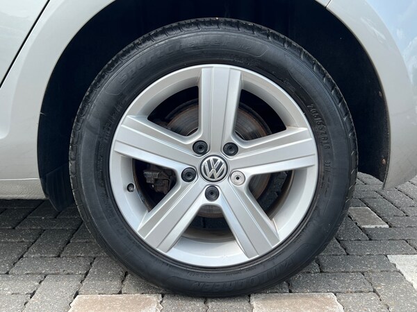 Used Volkswagen Golf 2017 for sale - 74818471: Photo 32
