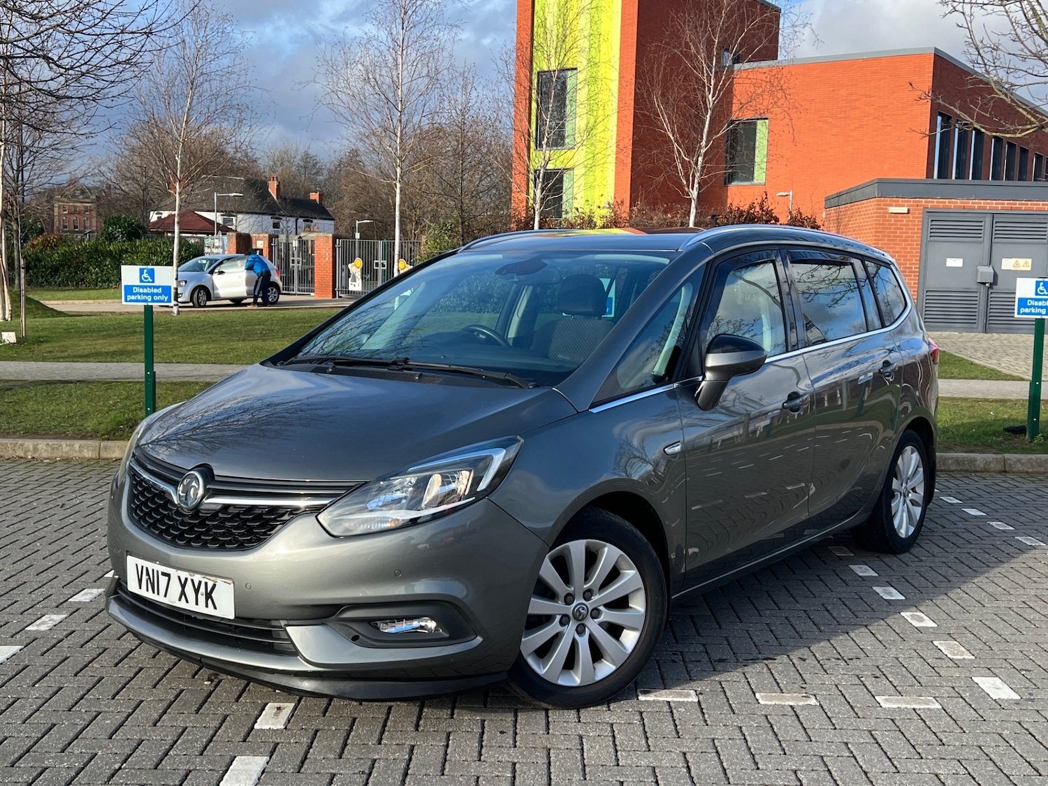 Used Vauxhall Zafira 2017 for sale - 77311011: Photo 1