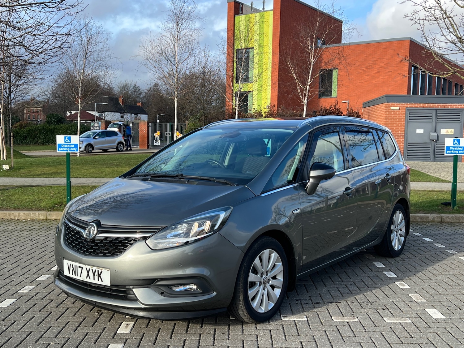 Used Vauxhall Zafira 2017 for sale - 77311011: Photo 2
