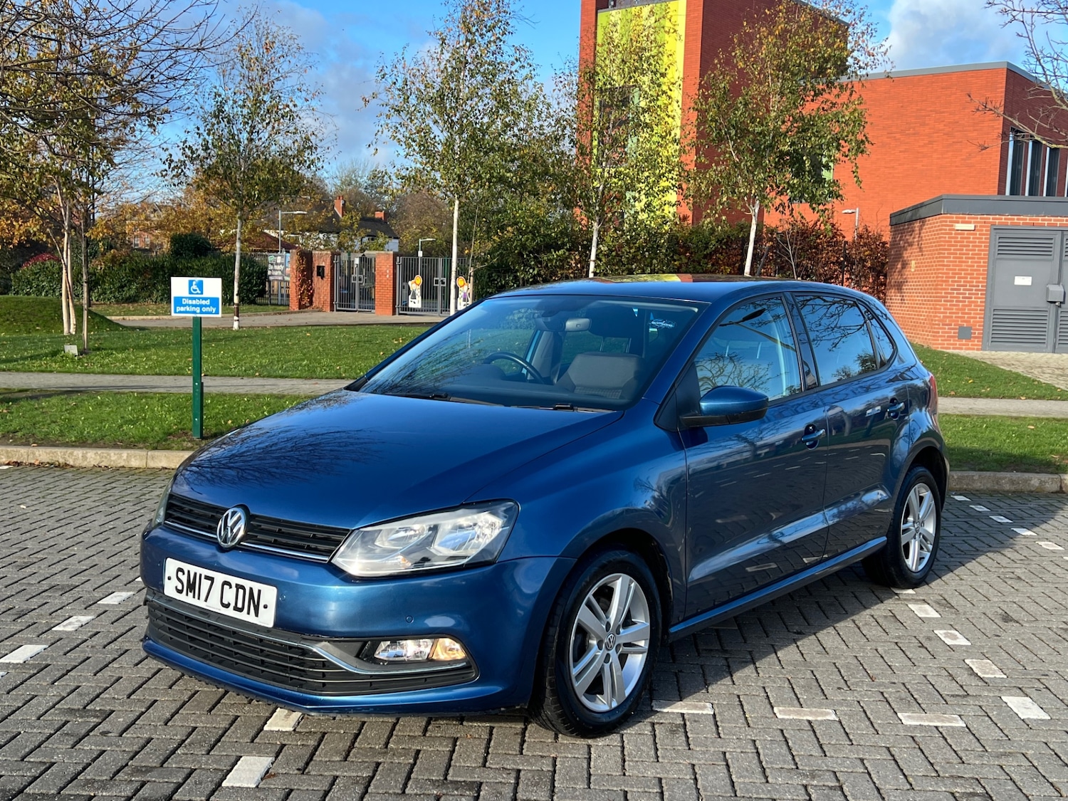 Used Volkswagen Polo 2017 for sale - 76565684: Photo 2